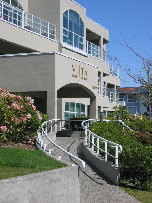 Vista Del Mar entrance