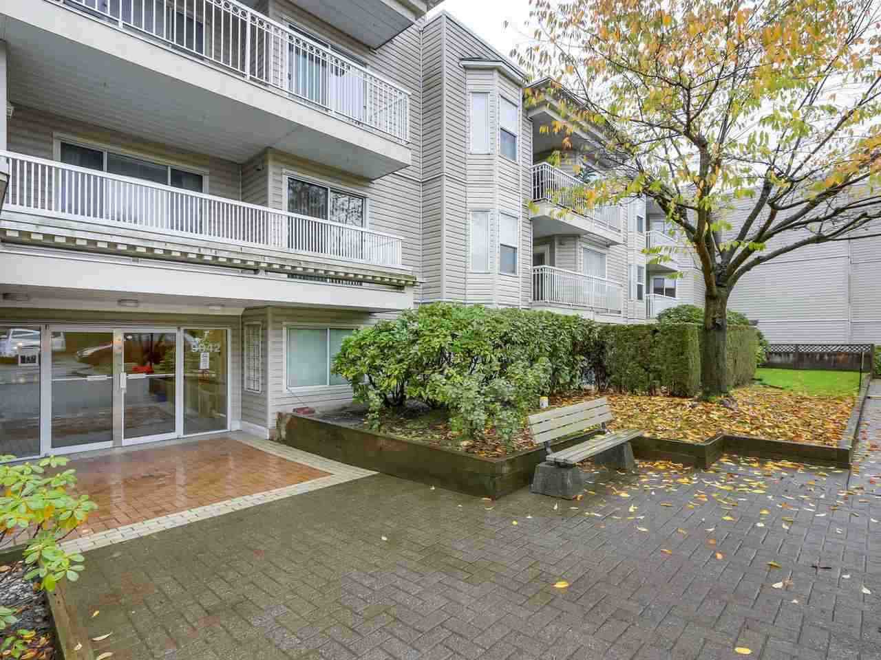 Main Photo: 205 9942 151 STREET in Surrey: Guildford Condo for sale (North Surrey) : MLS®# R2337611