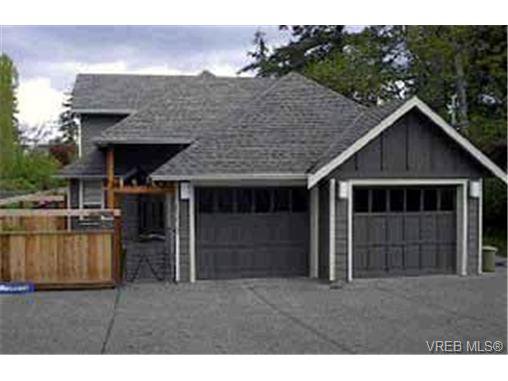 Main Photo: 1338 Blue Ridge Rd in VICTORIA: SW Strawberry Vale Single Family Detached for sale (Saanich West) : MLS®# 300272