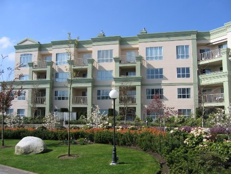 Main Photo: 331, 13880 70 Avenue, Surrey: Condo for sale (East Newton) : MLS®# 2409726