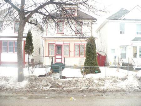 Main Photo: 633 AGNES ST.: Residential for sale (Canada) : MLS®# 1003415