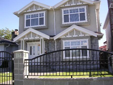Main Photo: 3100 blk e 18th Ave: House for sale (Renfrew Heights)