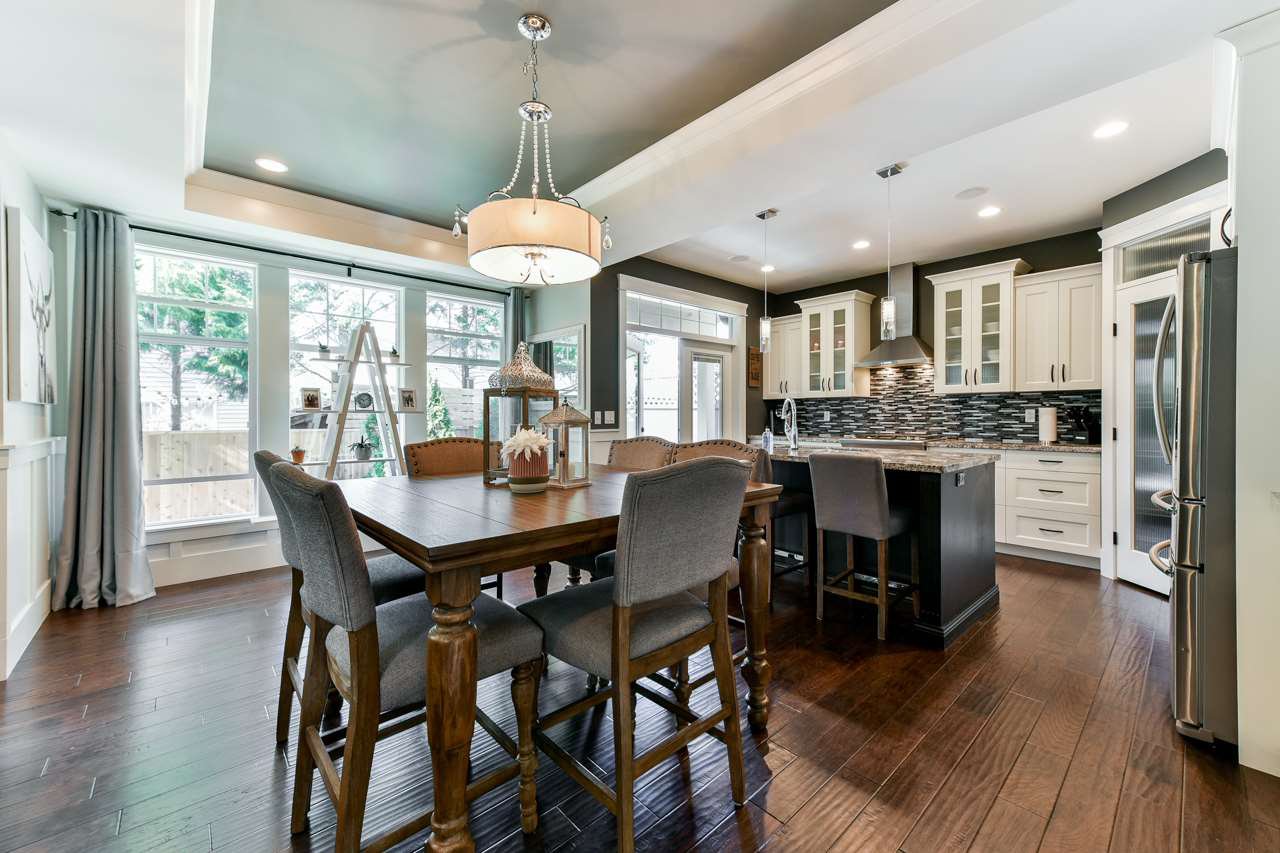 Main Photo: 44709 VANDELL DRIVE in Sardis: Vedder S Watson-Promontory House for sale : MLS®# R2310314