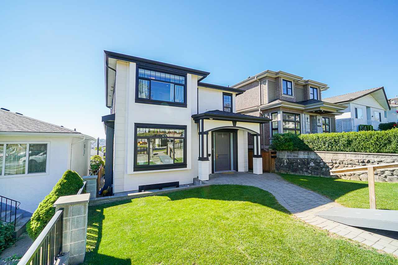 Main Photo: 3240 E 6TH AVENUE in Vancouver: Renfrew VE House for sale (Vancouver East) : MLS®# R2497948