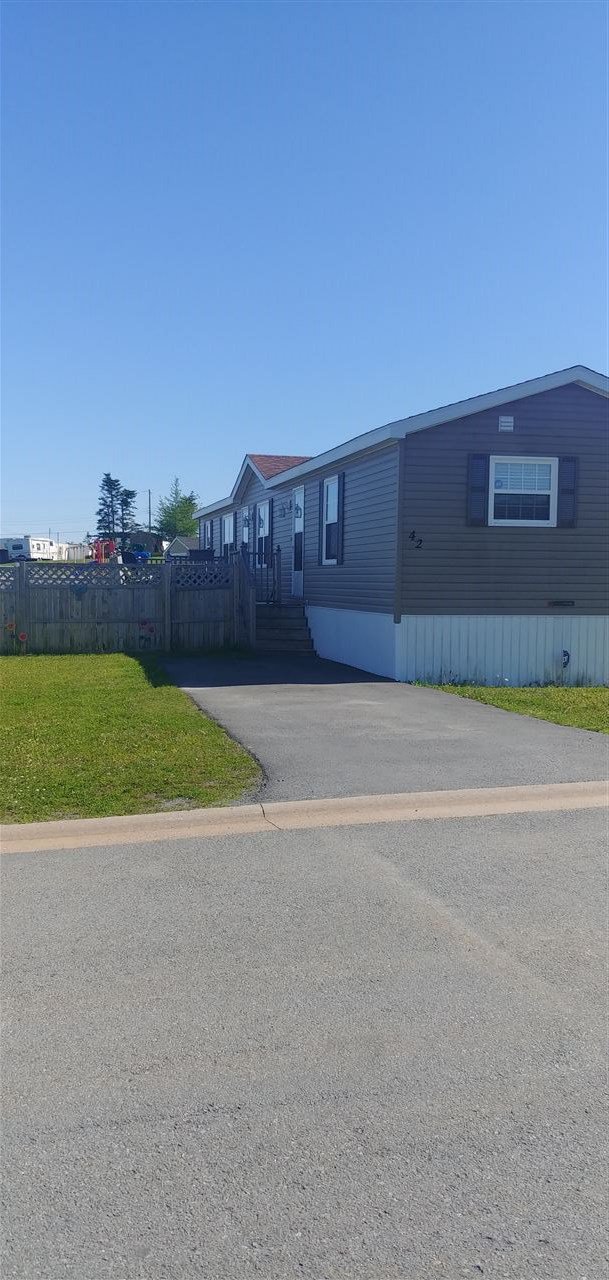 Main Photo: 42 Bonavista Drive in Harrietsfield: 9-Harrietsfield, Sambr And Halibut Bay Residential for sale (Halifax-Dartmouth) : MLS®# 202010541