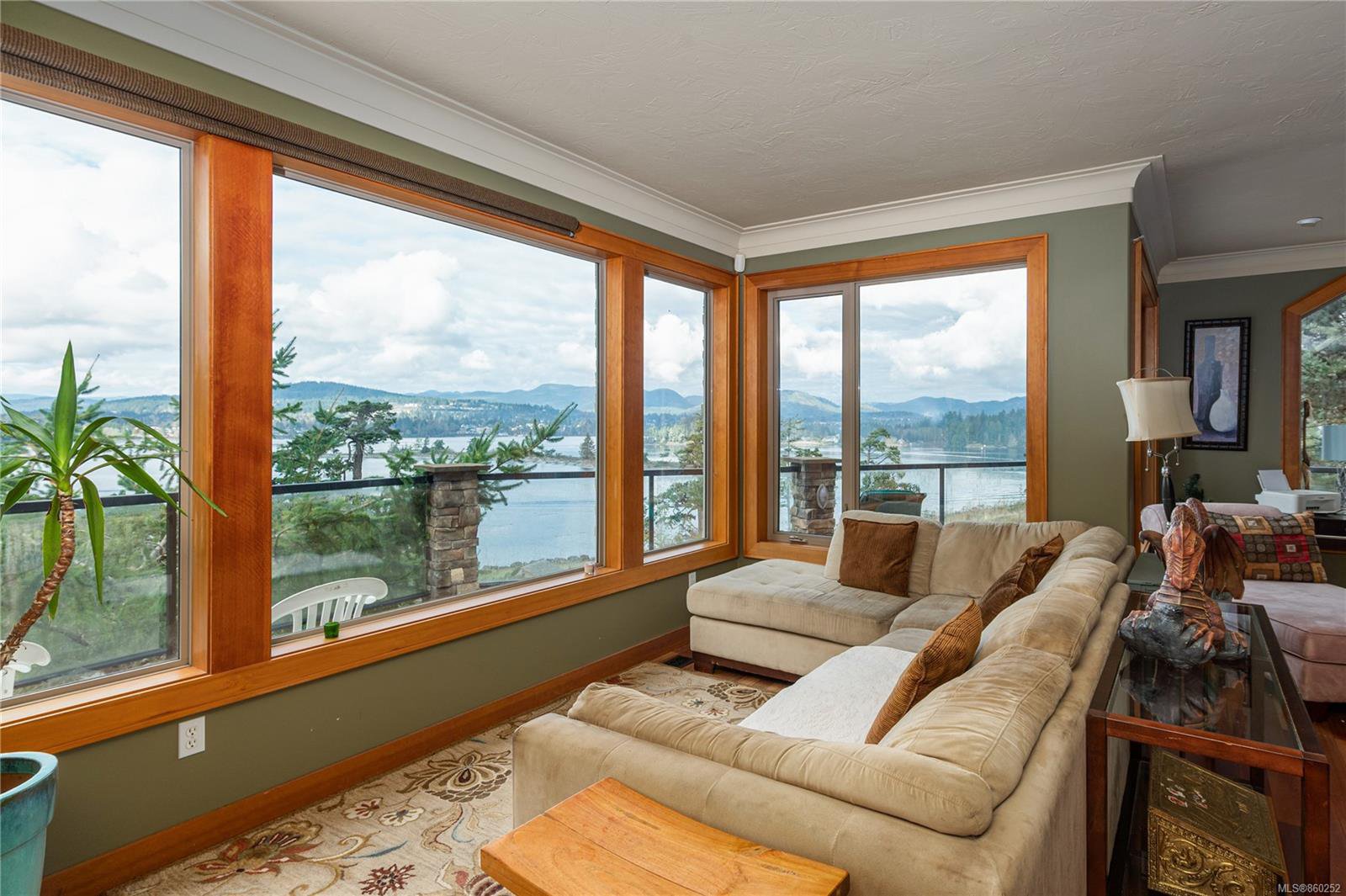 Main Photo: 7100 Sea Cliff Rd in : Sk Silver Spray House for sale (Sooke) : MLS®# 860252