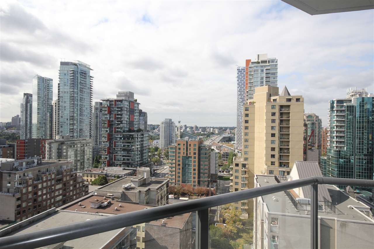Main Photo: 1608 1212 HOWE STREET in Vancouver: Downtown VW Condo for sale (Vancouver West) : MLS®# R2410666