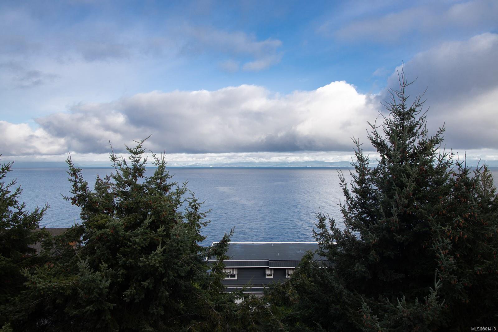 Main Photo: 4927 Fillinger Cres in : Na North Nanaimo House for sale (Nanaimo) : MLS®# 861413