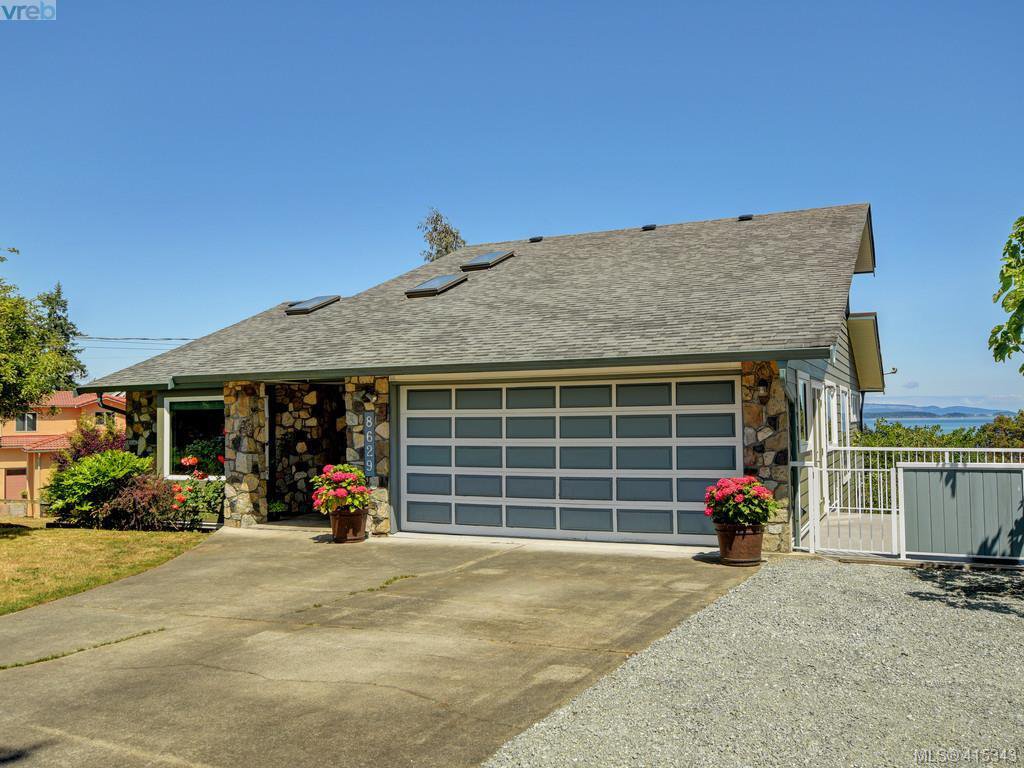 Main Photo: 8629 Bourne Terr in NORTH SAANICH: NS Dean Park House for sale (North Saanich) : MLS®# 823945