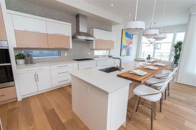 Main Photo: 12516 39 AV NW in Edmonton: Zone 16 House for sale : MLS®# E4158985