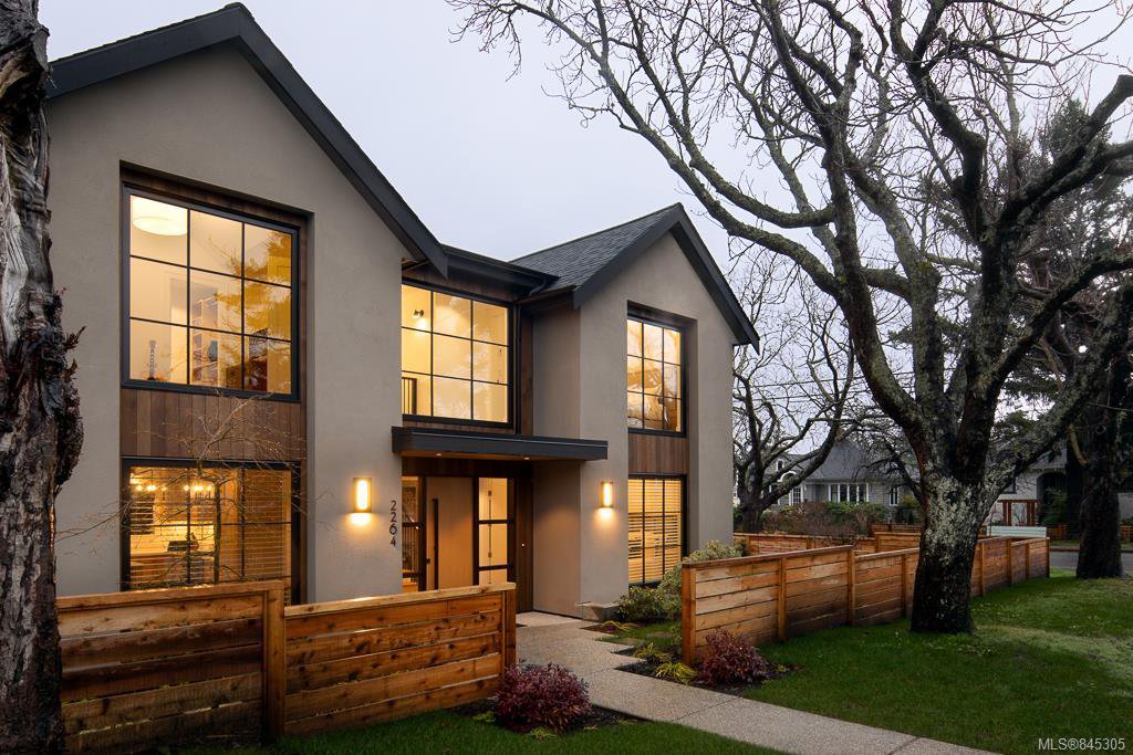 Main Photo: 2264 Windsor Rd in : OB South Oak Bay Single Family Detached for sale (Oak Bay) : MLS®# 845305