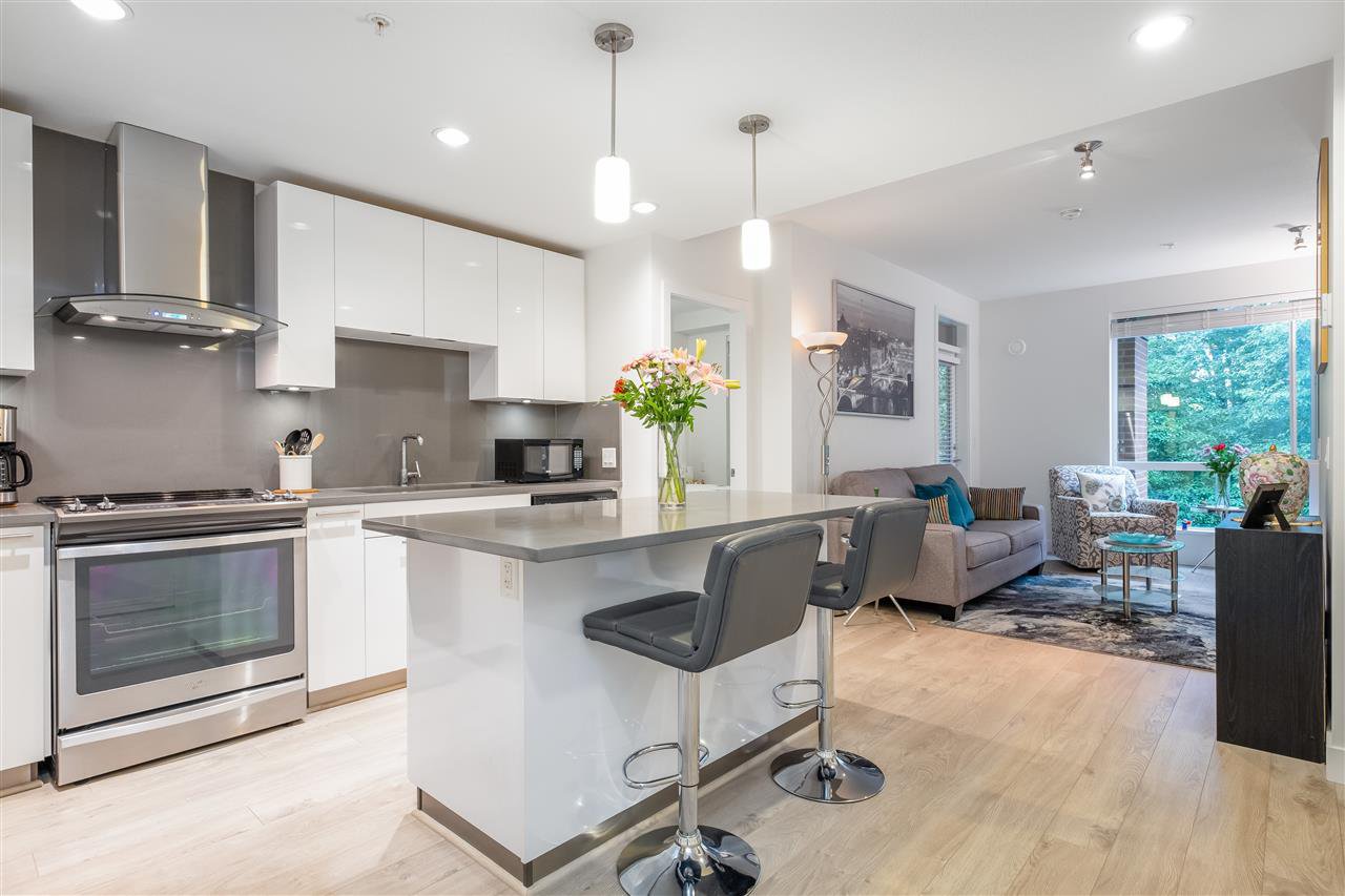 Main Photo: 429 723 W 3RD STREET in North Vancouver: Harbourside Condo for sale : MLS®# R2491659