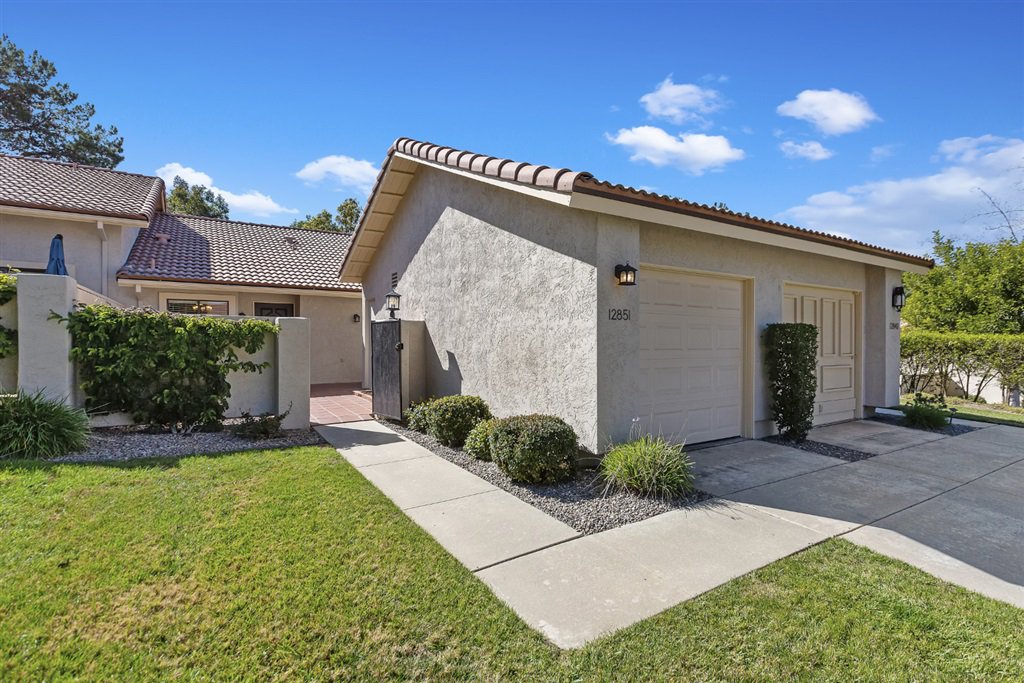 Main Photo: RANCHO BERNARDO Condo for sale : 2 bedrooms : 12851 Camino De La Breccia in San Diego