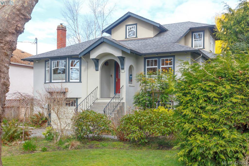 Main Photo: 2378 Rosario St in VICTORIA: OB South Oak Bay House for sale (Oak Bay) : MLS®# 837081