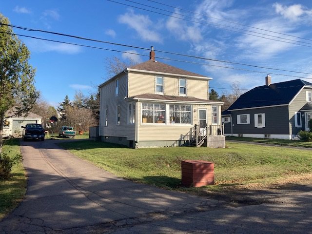 Main Photo: 15 Lorne Street in Springhill: 102S-South Of Hwy 104, Parrsboro and area Residential for sale (Northern Region) : MLS®# 202023159