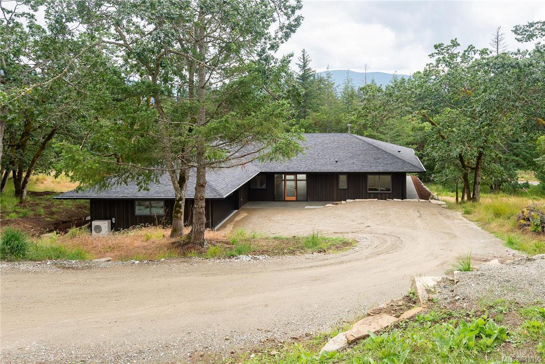 Main Photo: 153 sandpiper Pl in Salt Spring: GI Salt Spring House for sale (Gulf Islands) : MLS®# 843999