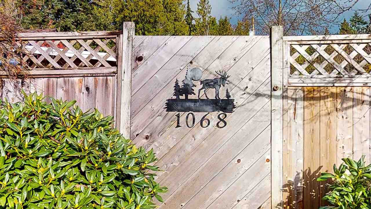 Main Photo: 1068 ROBERTS CREEK ROAD: Roberts Creek House for sale (Sunshine Coast) : MLS®# R2520658