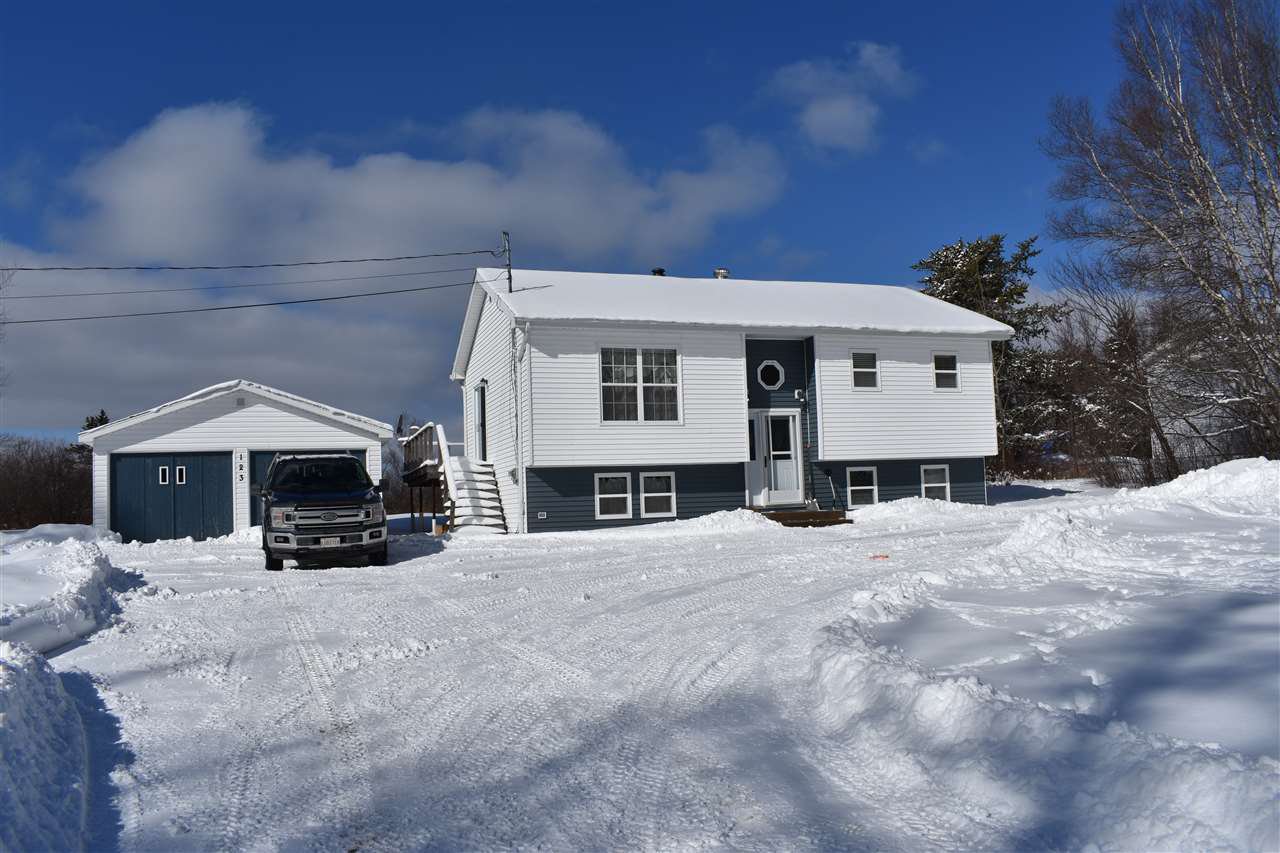 Main Photo: 123 Mines Road in Maccan: 102S-South Of Hwy 104, Parrsboro and area Residential for sale (Northern Region) : MLS®# 202003761