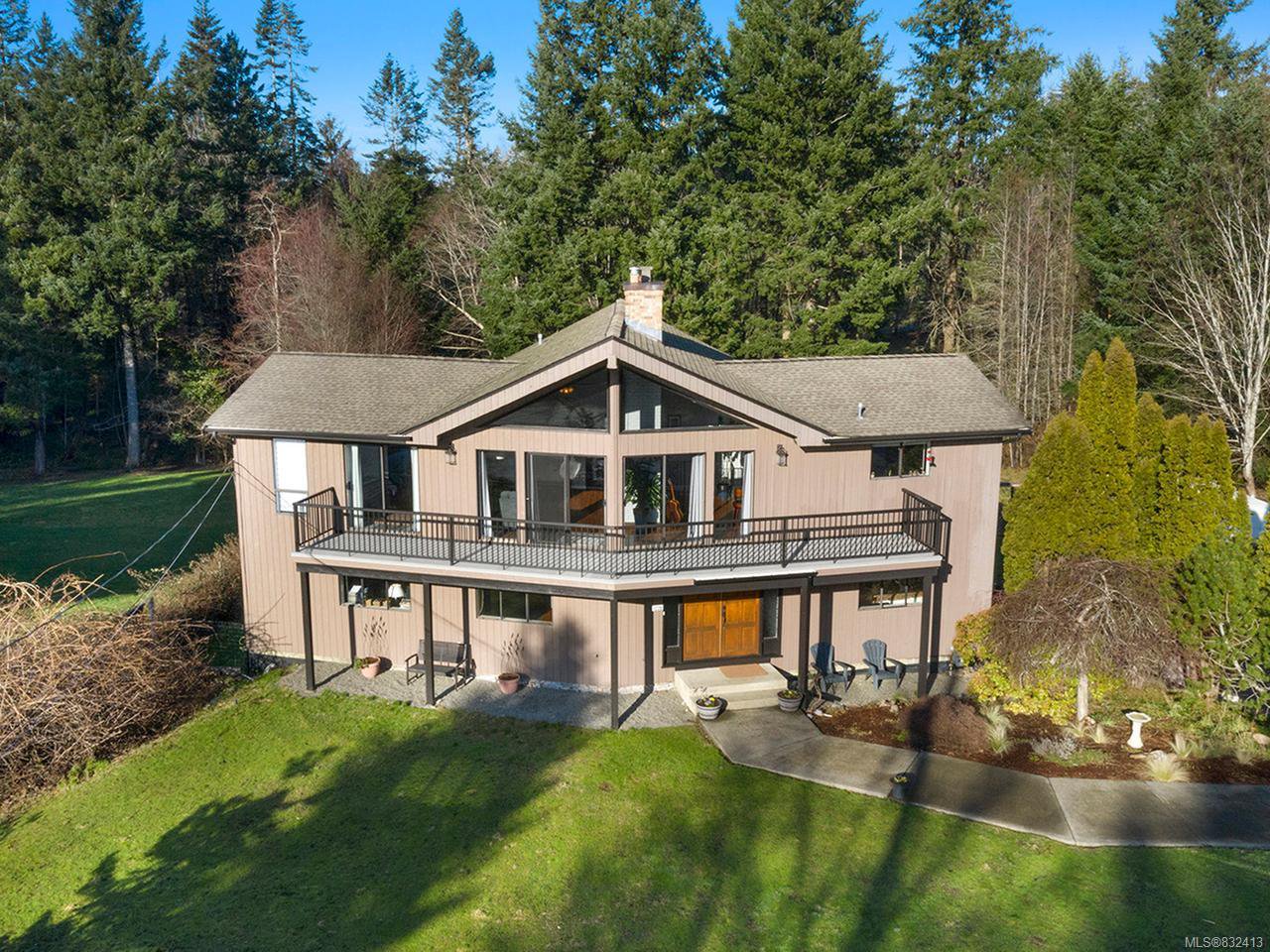 Main Photo: 1226 Walter Gage St in COMOX: CV Comox Peninsula House for sale (Comox Valley) : MLS®# 832413