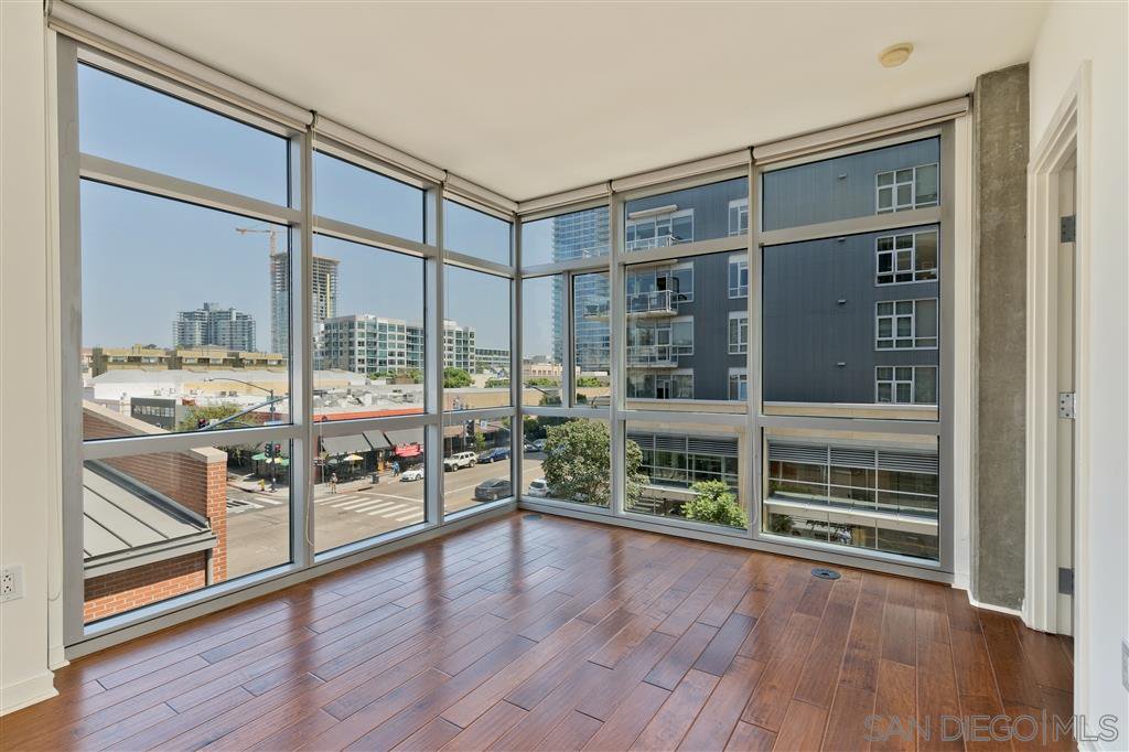 Main Photo: DOWNTOWN Condo for sale : 1 bedrooms : 800 The Mark Ln #405 in San Diego