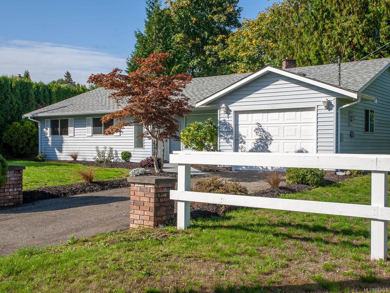 Main Photo: 822 Sonora Pl in QUALICUM BEACH: PQ Qualicum Beach House for sale (Parksville/Qualicum) : MLS®# 833426