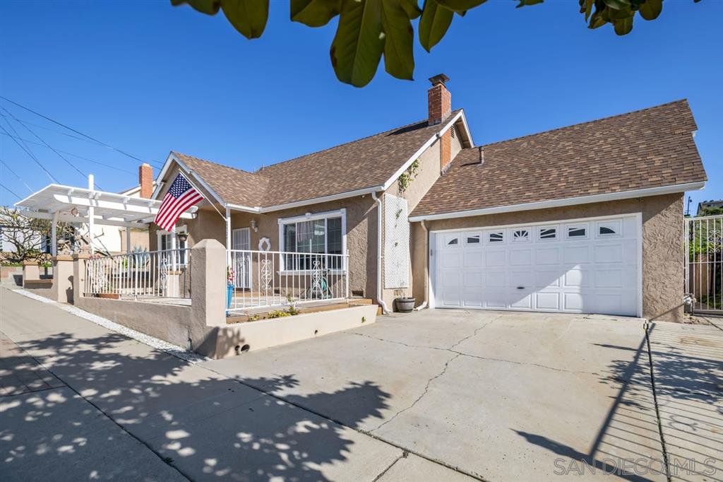 Main Photo: PARADISE HILLS House for sale : 4 bedrooms : 6529 Lockford Ave in San Diego