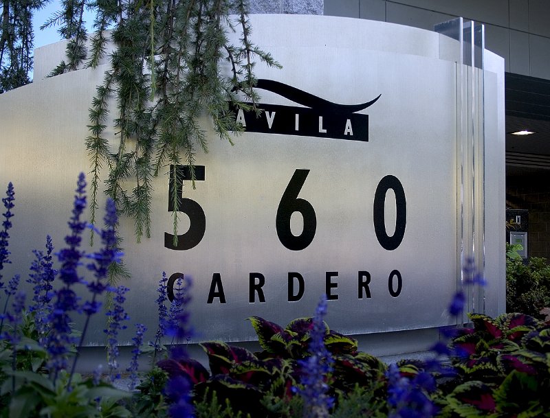 Main Photo: 709 560 CARDERO ST in Vancouver: Coal Harbour Condo for sale (Vancouver West) : MLS®# V601825