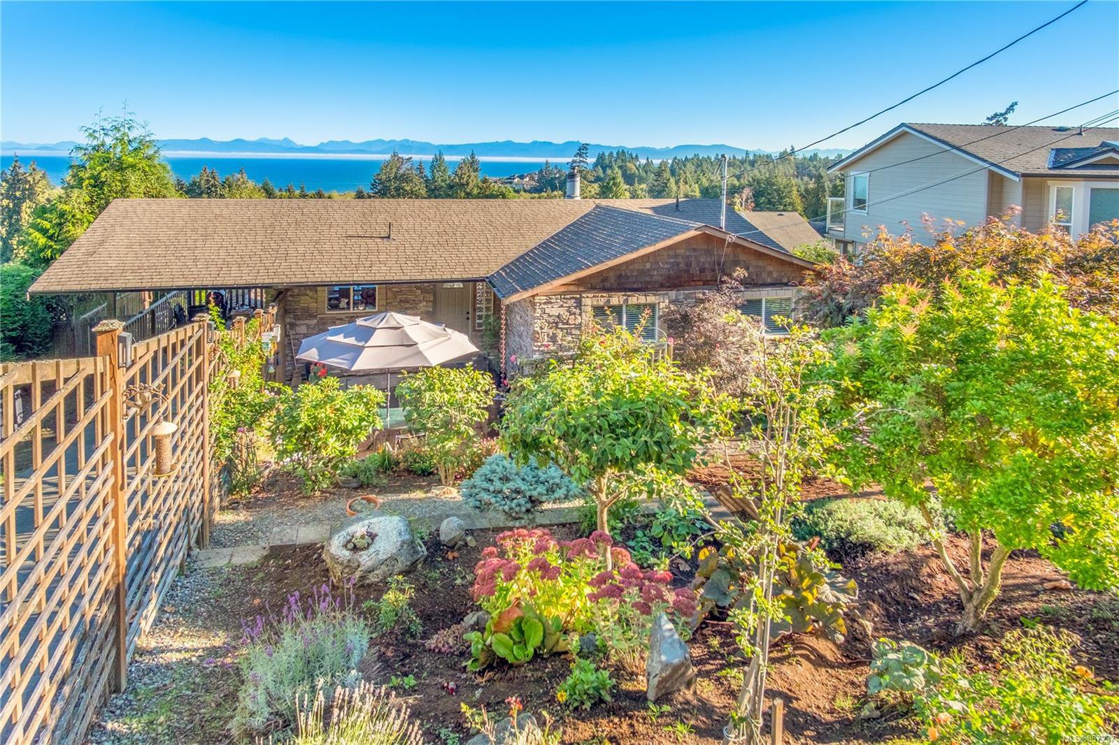 Main Photo: 5180 Laguna Way in : Na Hammond Bay House for sale (Nanaimo) : MLS®# 857237