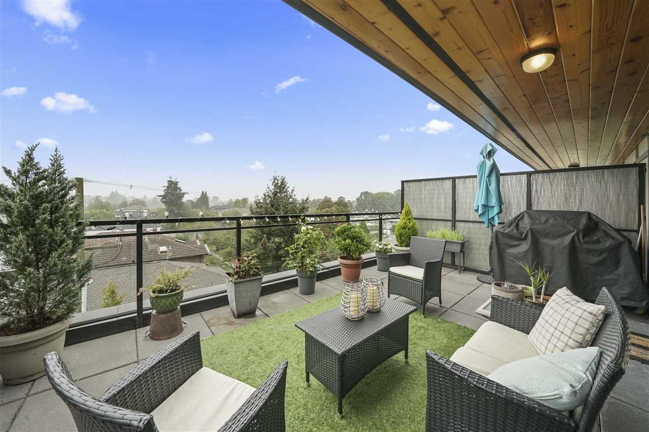 Main Photo: 403 688 E 18TH AVENUE in Vancouver: Fraser VE Condo for sale (Vancouver East) : MLS®# R2498503