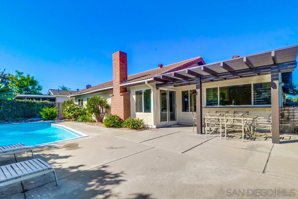 Main Photo: SAN CARLOS House for sale : 3 bedrooms : 6223 Lake Shore
