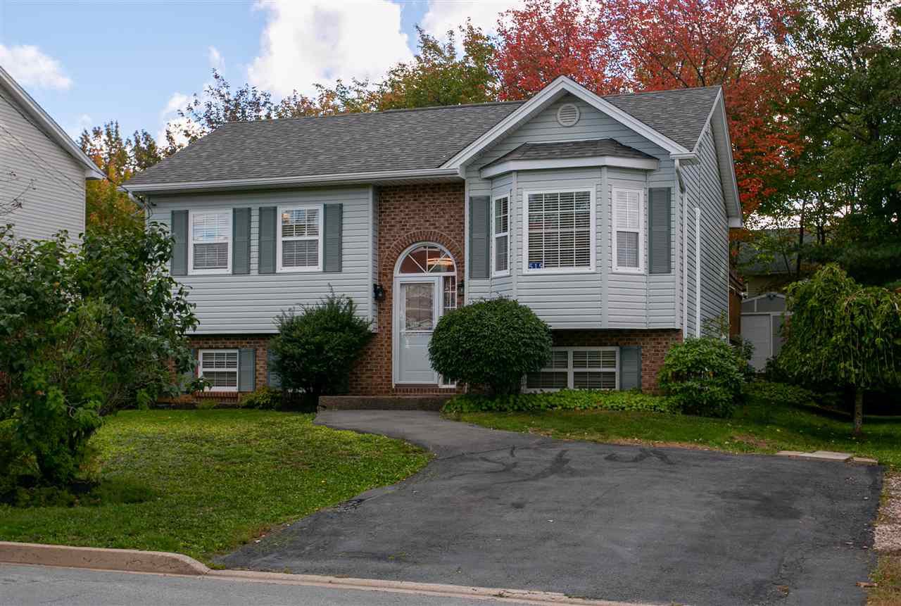 Main Photo: 519 Nine Mile Drive in Bedford: 20-Bedford Residential for sale (Halifax-Dartmouth) : MLS®# 202020887