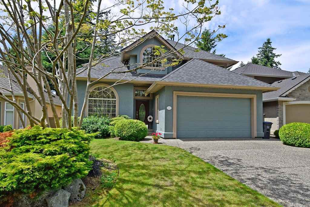 Main Photo: 2301 141 St in South Surrey: Sunnyside Park Surrey House for sale (South Surrey White Rock) : MLS®# R2381529
