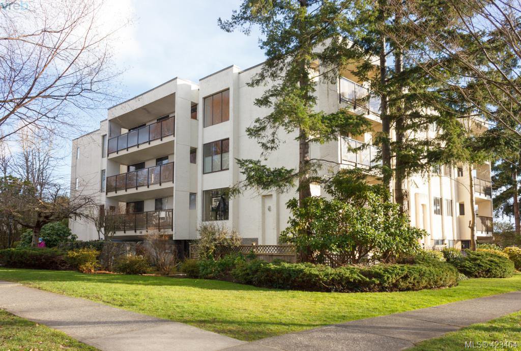 Main Photo: 301 1151 Oscar Street in VICTORIA: Vi Fairfield West Condo Apartment for sale (Victoria) : MLS®# 423464