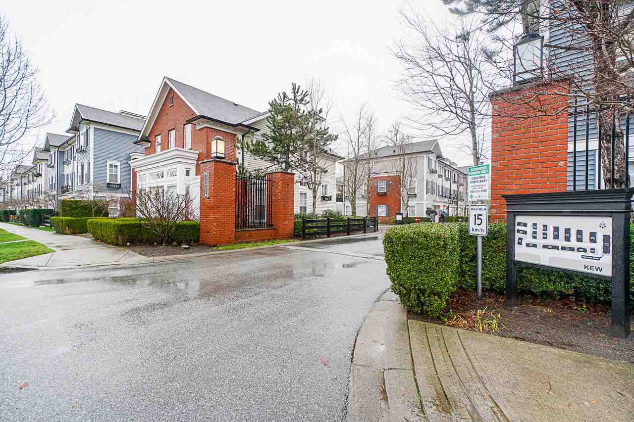 Main Photo: 13 18983 72A AVENUE in Surrey: Clayton Townhouse for sale (Cloverdale) : MLS®# R2526429