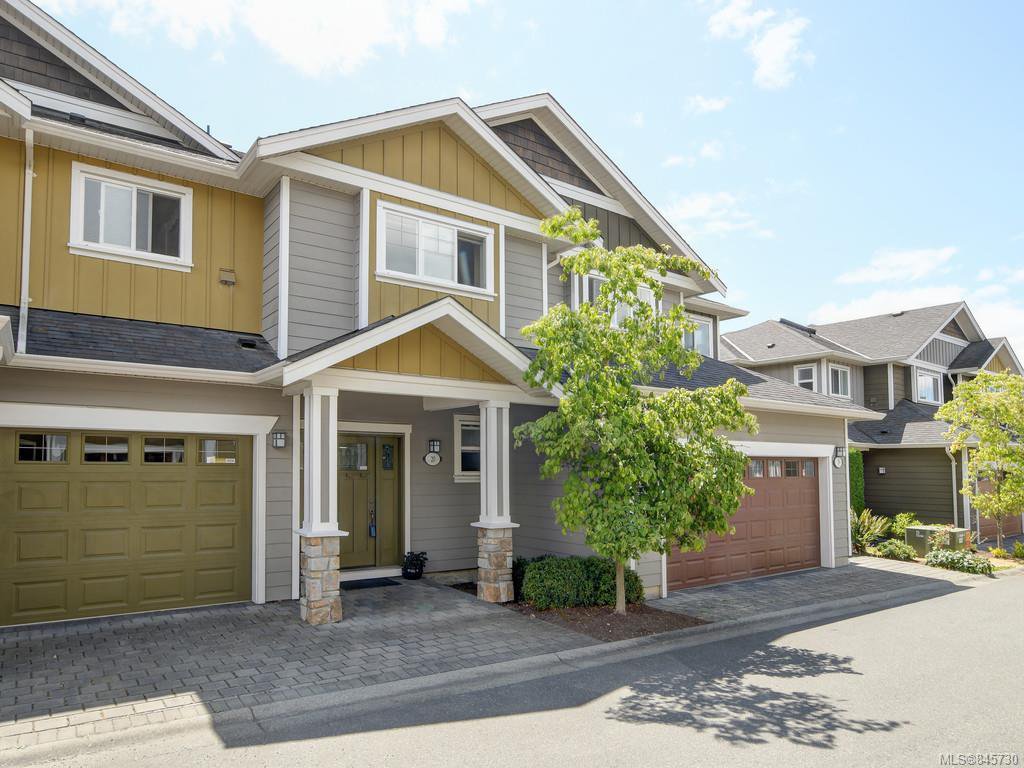 Main Photo: 20 1880 Laval Ave in : SE Mt Doug Row/Townhouse for sale (Saanich East) : MLS®# 845730