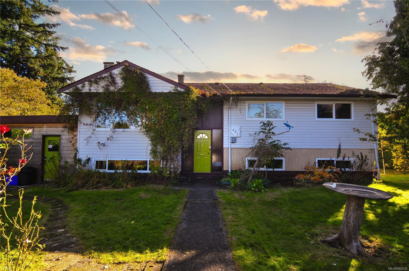 Main Photo: 531 Maria Grove in : CR Campbell River Central House for sale (Campbell River) : MLS®# 860526