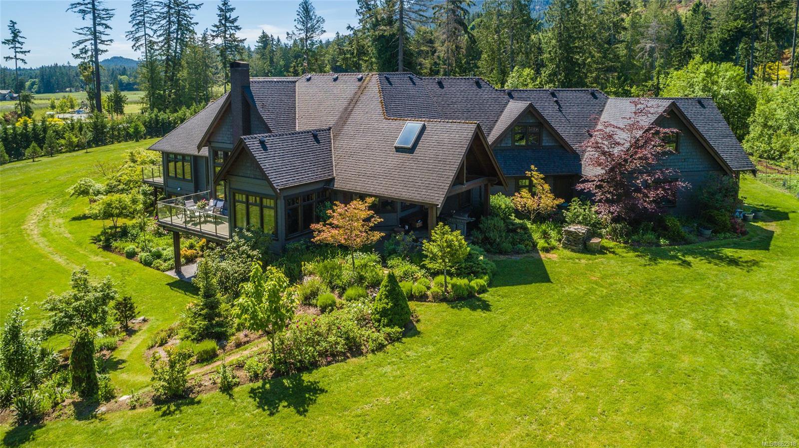 Main Photo: 2920 Meadow Dr in : Na North Jingle Pot House for sale (Nanaimo) : MLS®# 862318