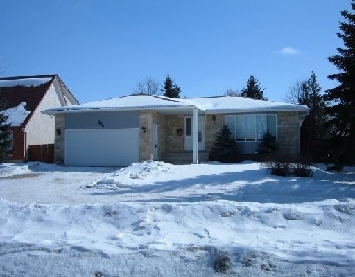 Main Photo: 250 KIRKBRIDGE DR in WINNIPEG: Fort Garry / Whyte Ridge / St Norbert Residential for sale (South Winnipeg) : MLS®# 2903579