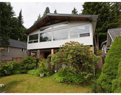 Main Photo: 1621 DEEP COVE RD in North Vancouver: House for sale : MLS®# V835288