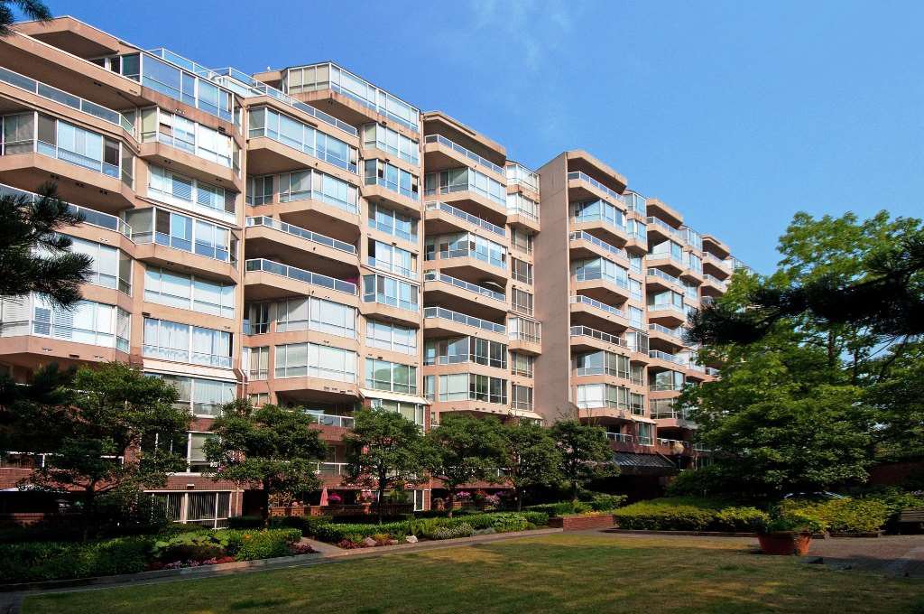 Main Photo: 417 518 MOBERLY ROAD in Vancouver: False Creek Condo for sale (Vancouver West) : MLS®# R2414967