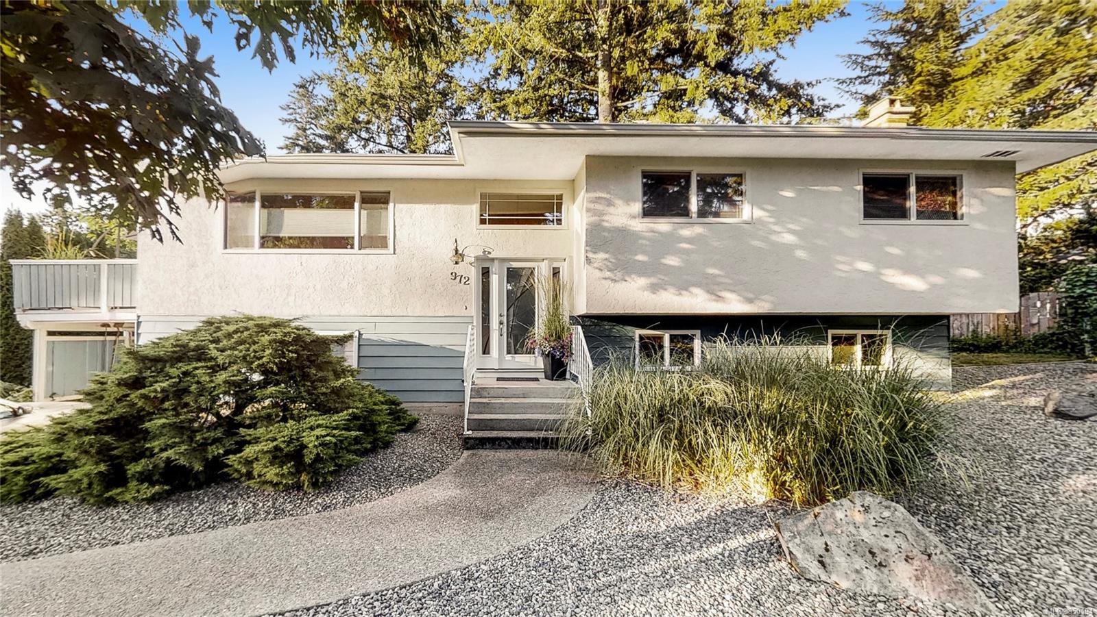 Main Photo: 972 Peggy Anne Cres in : CS Brentwood Bay Single Family Detached for sale (Central Saanich) : MLS®# 850194