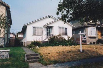Main Photo: 8175 Selkirk Street in Vancouver: Home for sale : MLS®# V413432