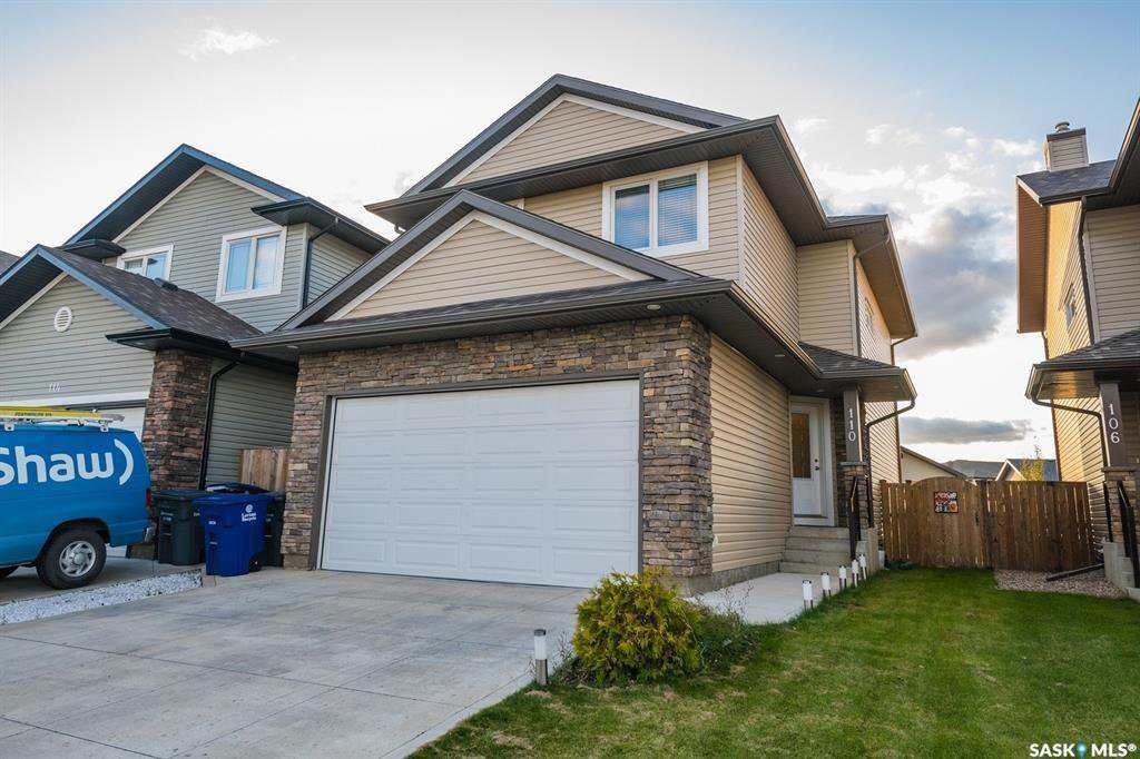 Main Photo: 110 Ashworth Crescent in Saskatoon: Stonebridge Residential for sale : MLS®# SK798771