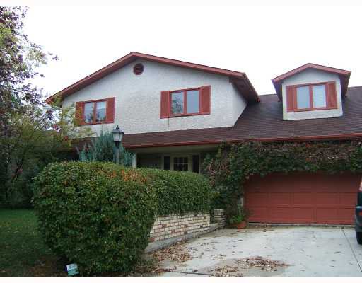 Main Photo: 95 DELBROOK Crescent in WINNIPEG: North Kildonan Residential for sale (North East Winnipeg) : MLS®# 2808908