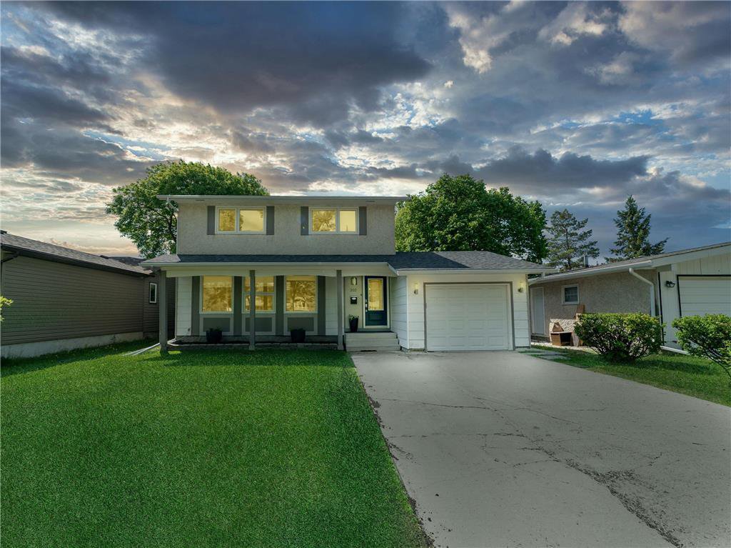 Main Photo: 202 Vista Avenue in Winnipeg: St Vital Residential for sale (2E) : MLS®# 202011762