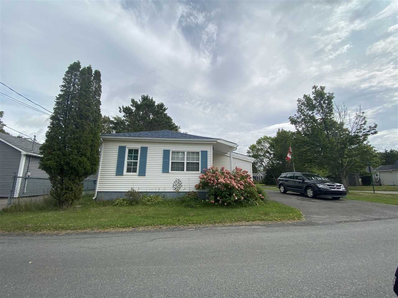 Main Photo: 103 Old Foxbrook Road in Stellarton: 106-New Glasgow, Stellarton Residential for sale (Northern Region) : MLS®# 202019365