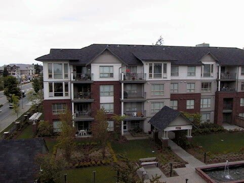 Main Photo: 403 - 15188 22nd Avenue in Surrey: Sunnyside Park Surrey Condo for sale (South Surrey White Rock) : MLS®# F2510942