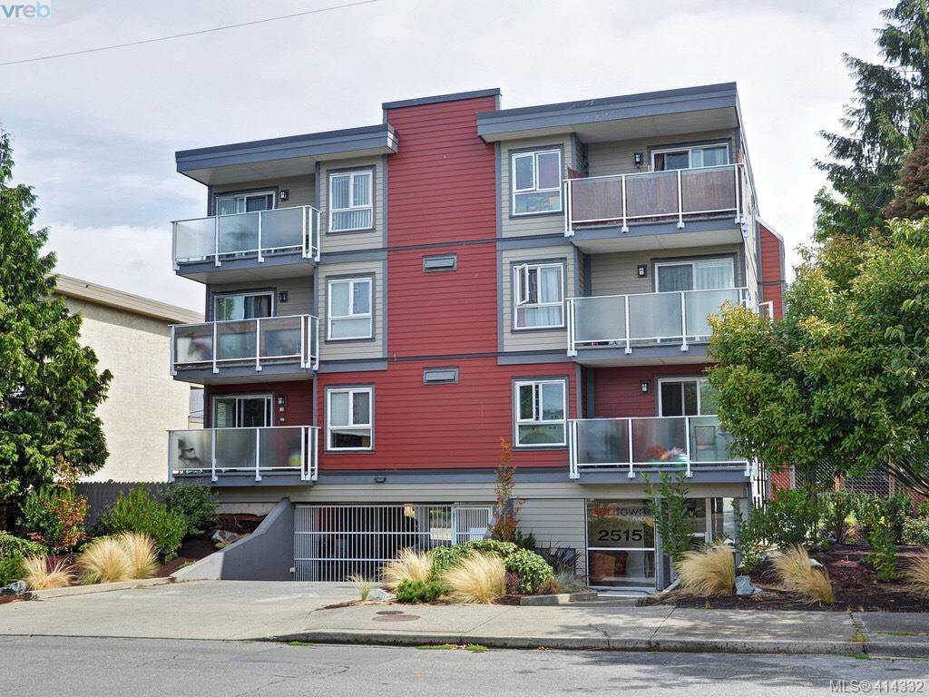 Main Photo: 203 2515 Dowler Place in VICTORIA: Vi Hillside Condo Apartment for sale (Victoria) : MLS®# 414332