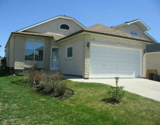 Main Photo: 39 INVERMERE Street in WINNIPEG: Fort Garry / Whyte Ridge / St Norbert Single Family Detached for sale (South Winnipeg) : MLS®# 2706945