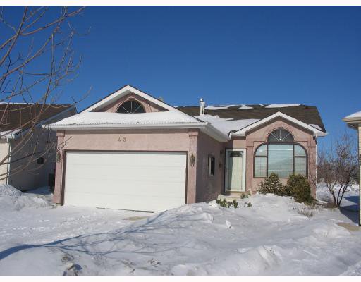 Main Photo: 43 HIGH RIDGE Road in WINNIPEG: Windsor Park / Southdale / Island Lakes Residential for sale (South East Winnipeg) : MLS®# 2801741